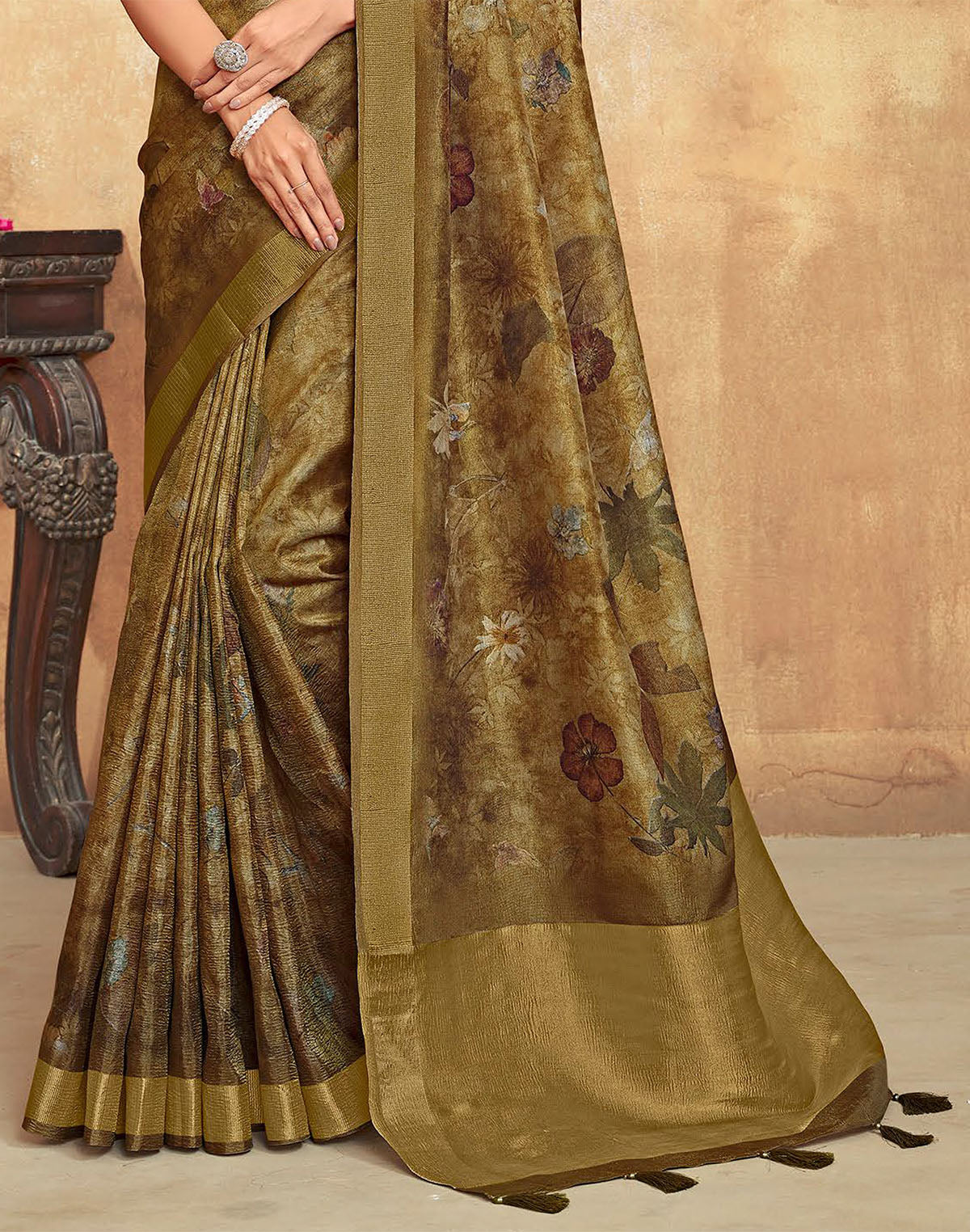Mehendi Green Dola Silk Saree with Self Blouse