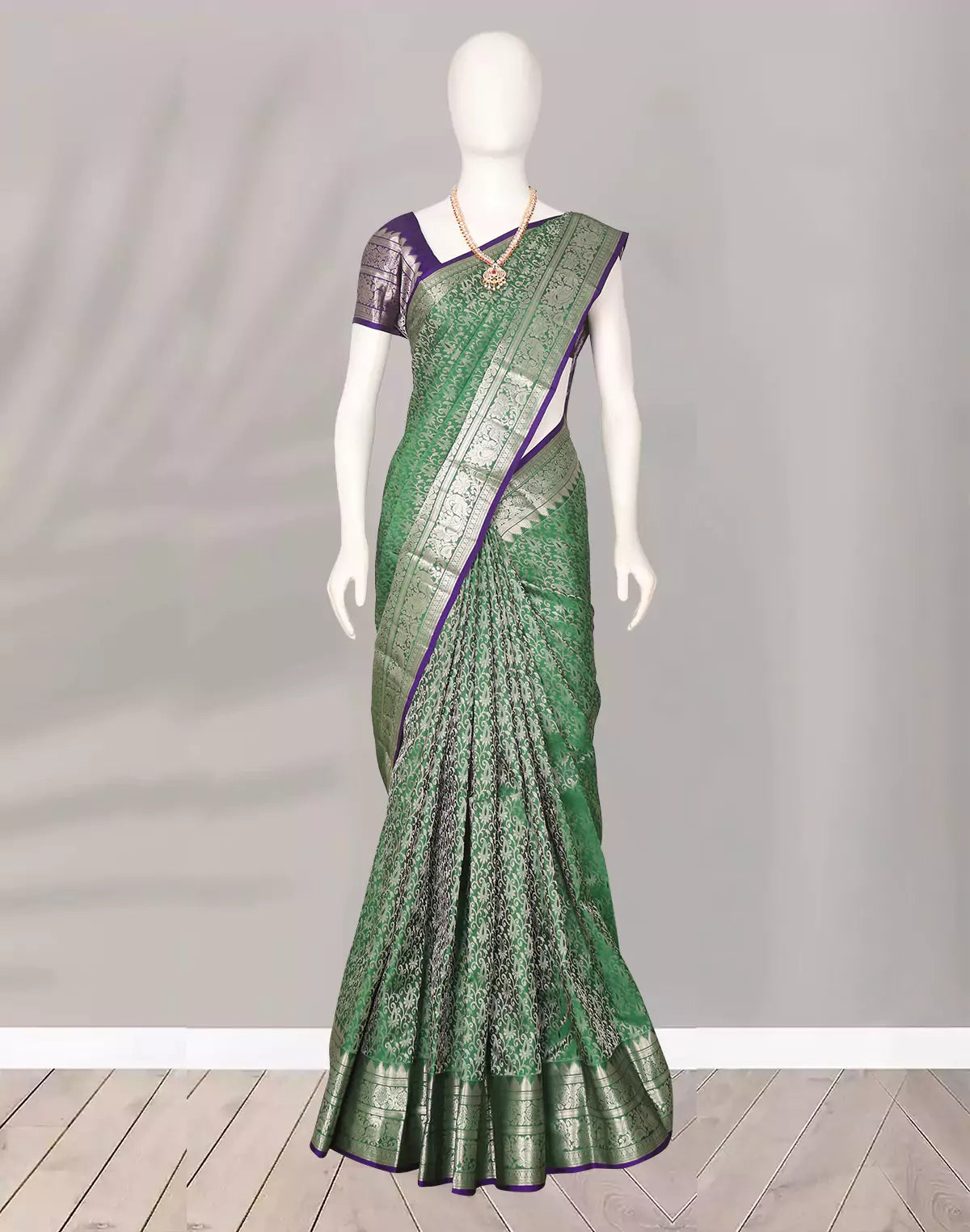 Dark Green Silver Paisely Zari work Kanchi Pattu Silk Saree