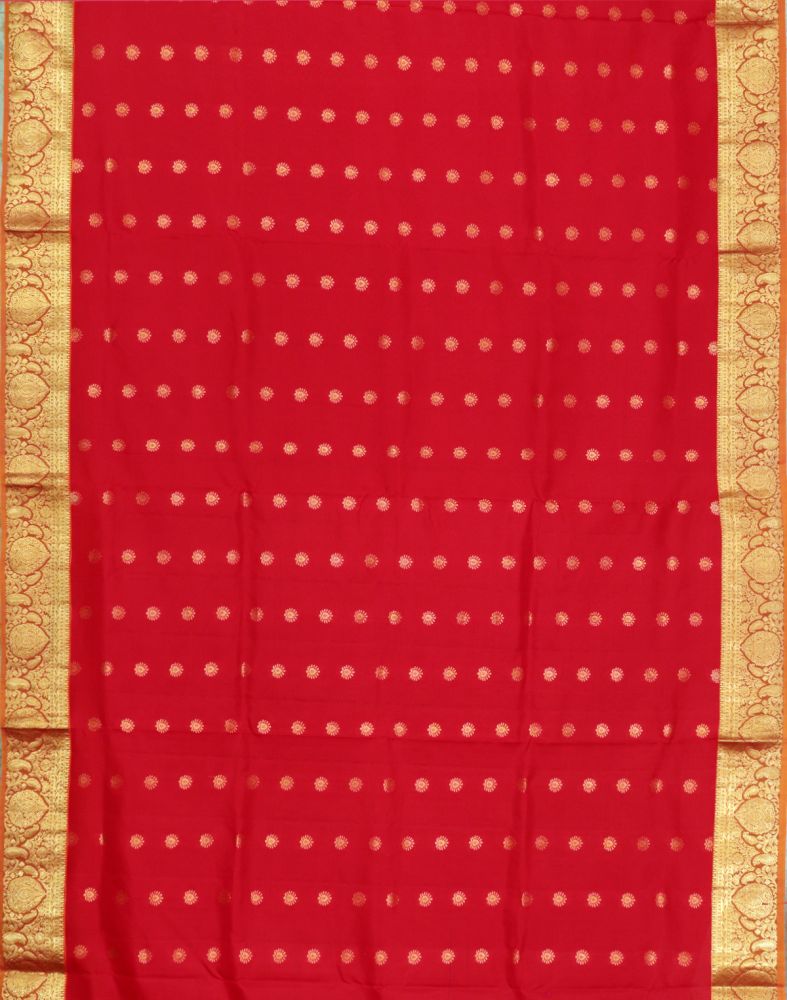Red Coloured Avishkara pattu Saree