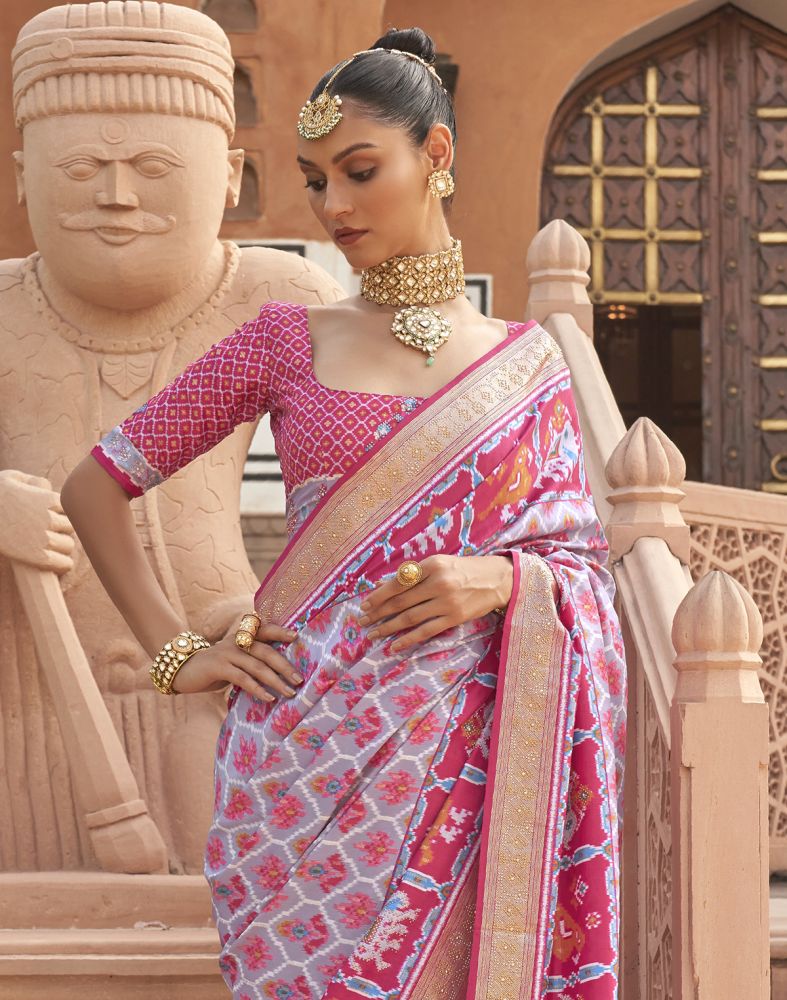 Stylish Light Grey Ikat Print Patola Saree